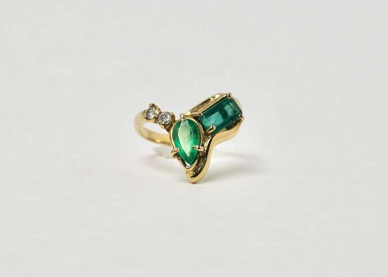 18K GOLD RING