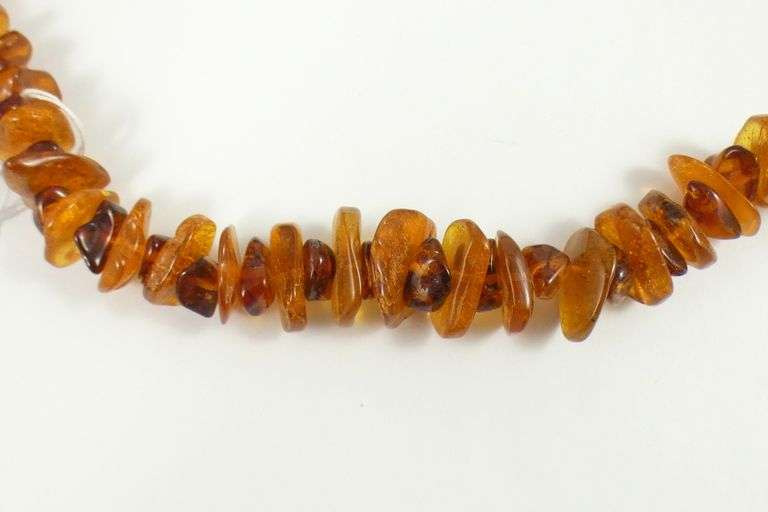 AMBER NECKLACE