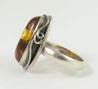 ANTIQUE AMBER RING