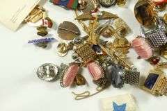 CUFFLINKS, PINS, ETC.