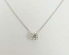 DIAMOND PENDANT NECKLACE