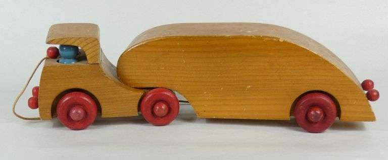 WOODEN TOYS