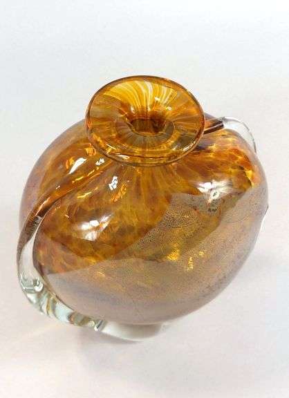 ART GLASS VASE