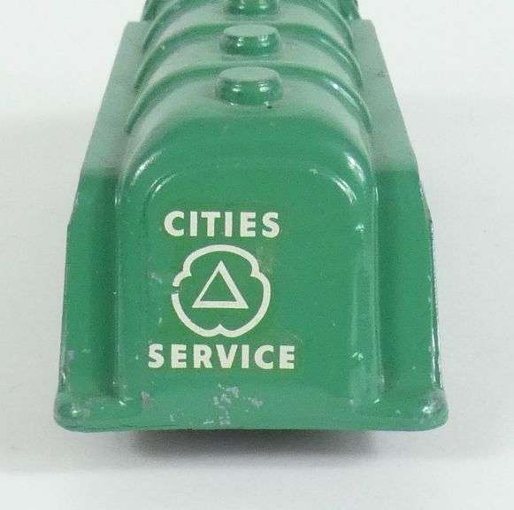LONDON TOY TANK TRUCK