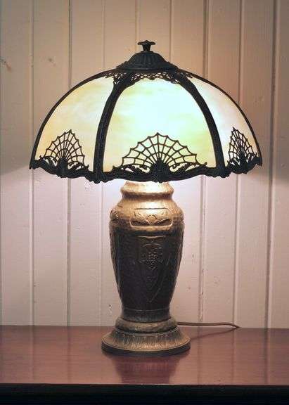 SLAG GLASS TABLE LAMP