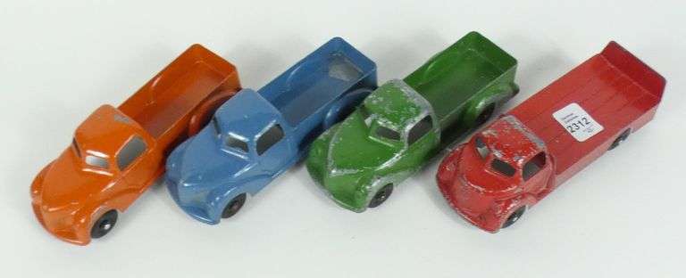 4 LONDON TOY TRUCKS