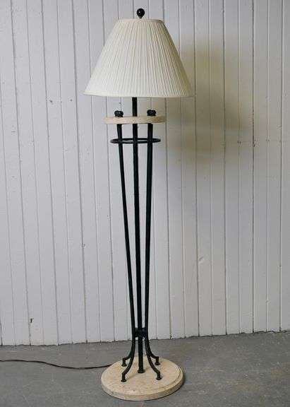 FLOOR LAMP