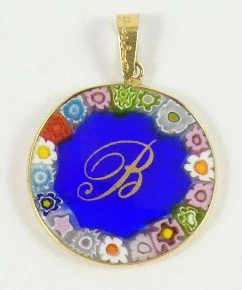 GOLD PENDANT OR CHARM