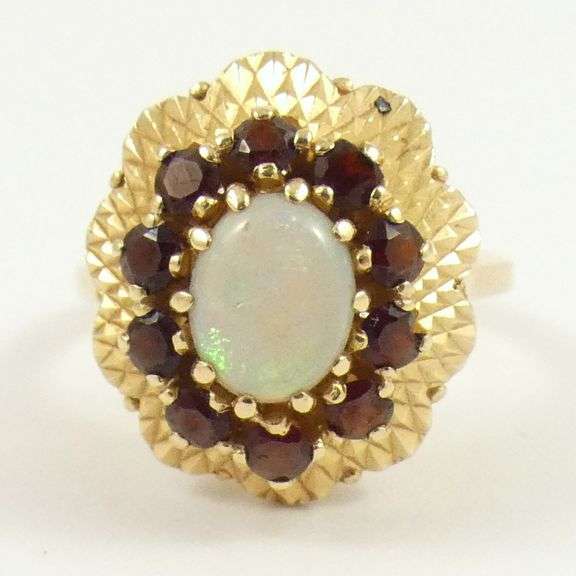 OPAL & GARNET RING