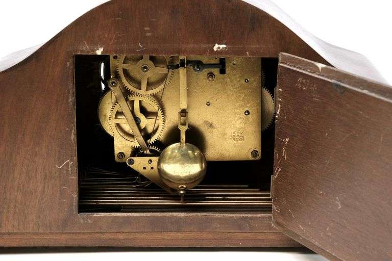 MANTEL CLOCK