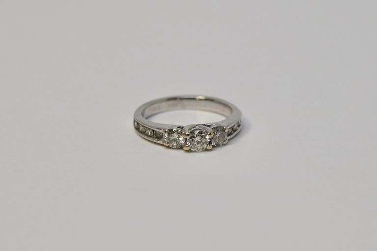 14K DIAMOND RING