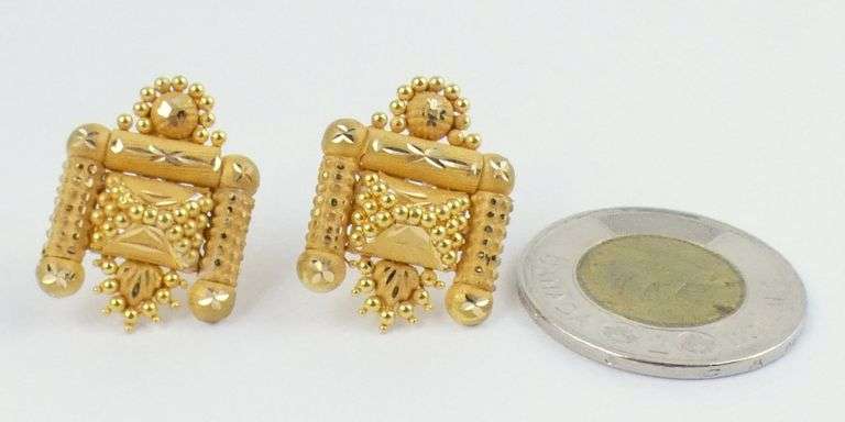 PAIR EARRINGS