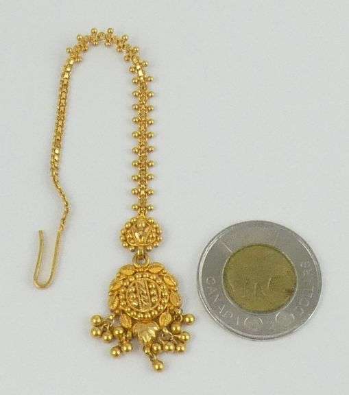 GOLD PENDANT