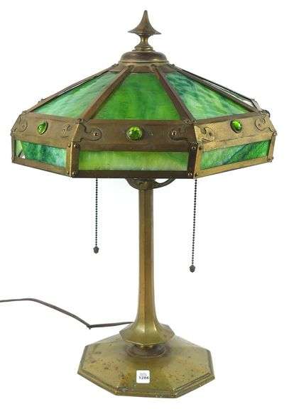 ARTS & CRAFTS TABLE LAMP