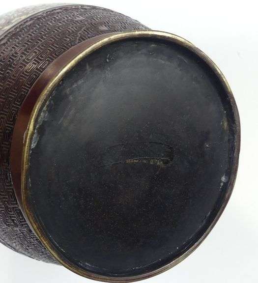 CHINESE BRONZE VASE