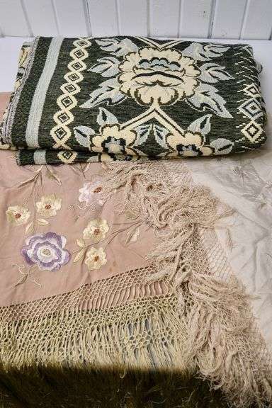 VINTAGE THROW AND EMBROIDERIES