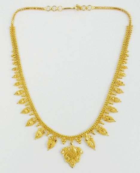 GOLD NECKLACE