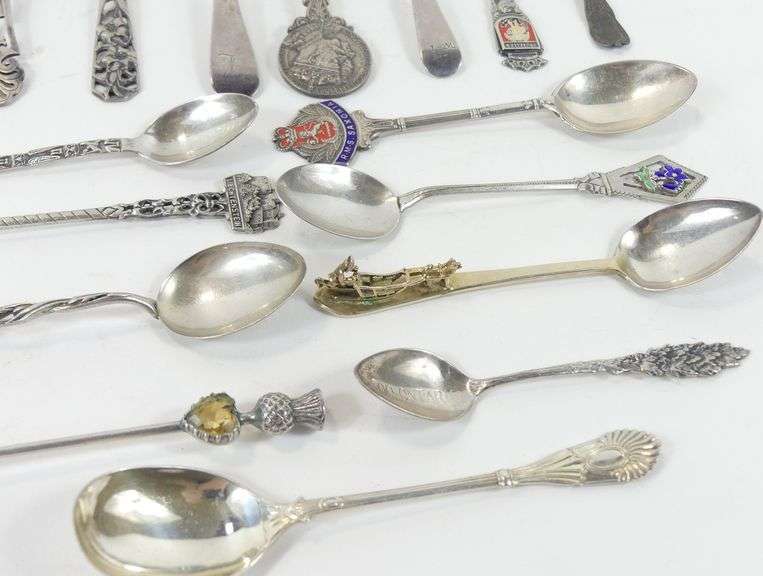 17 SILVER SPOONS