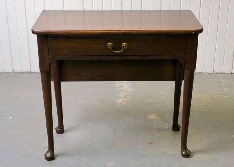 GEORGIAN TEA TABLE