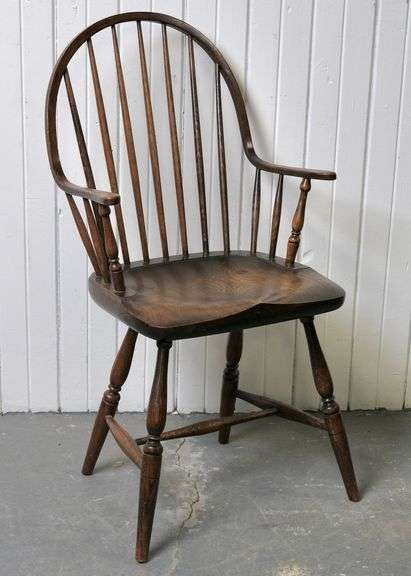 WINDSOR CHAIR