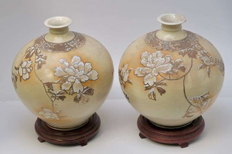 PAIR OF SATSUMA VASES