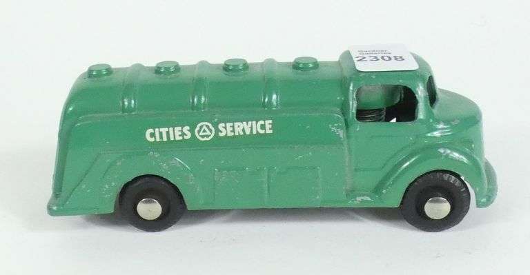 LONDON TOY TANK TRUCK