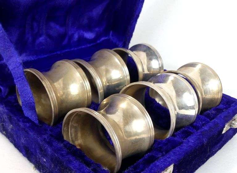 SET OF ANTIQUE NAPKIN RINGS