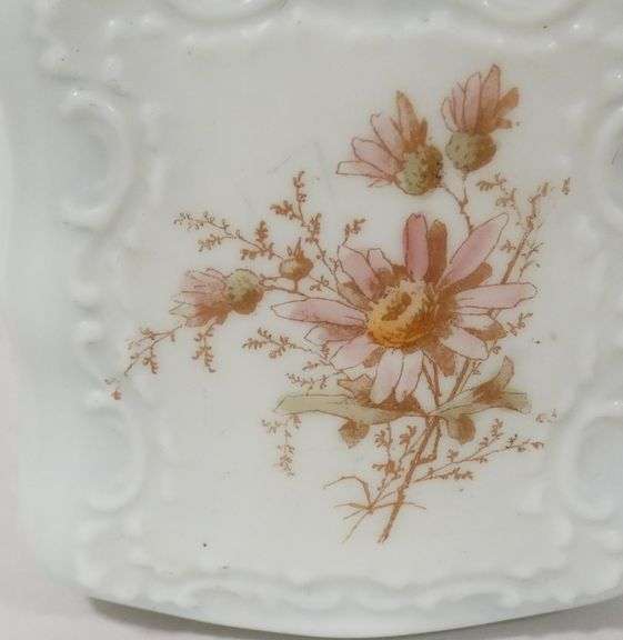 WAVE CREST BISCUIT BARREL AND VASE