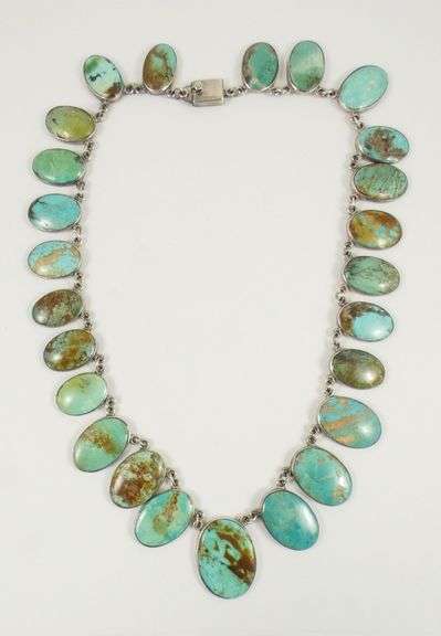 IMPORTANT NAVAJO NECKLACE
