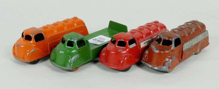8 LONDON TOY TRUCKS