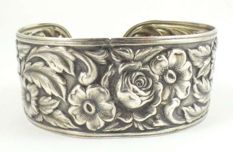 SILVER CUFF BRACELET