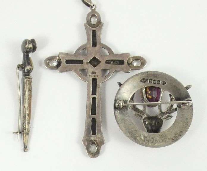 PENDANT & TWO PINS