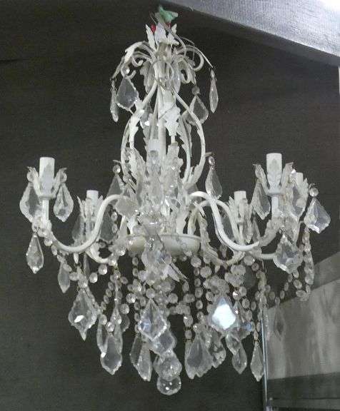 METAL CHANDELIER WITH PRISMS