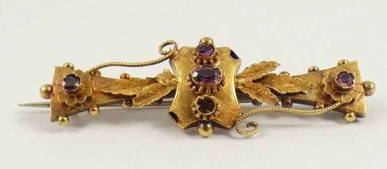ANTIQUE PIN