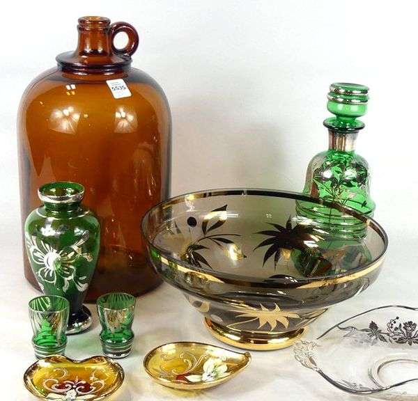 COLLECTIBLE GLASSWARE