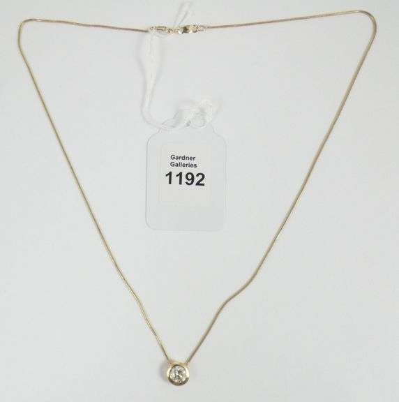 DIAMOND PENDANT NECKLACE