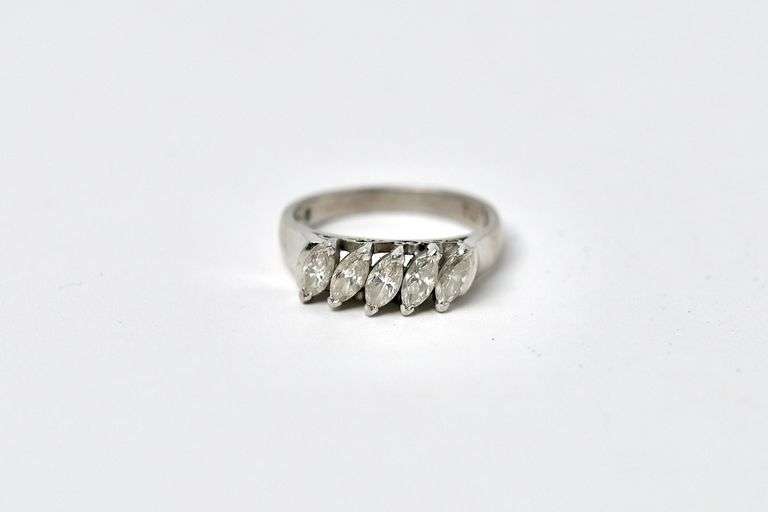 PLATINUM DIAMOND RING