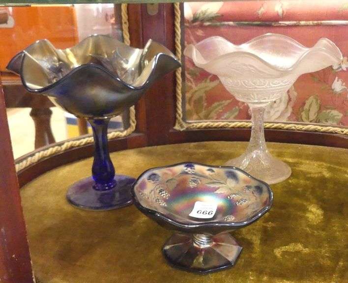 THREE PIECES OF CARNIVAL GLASS