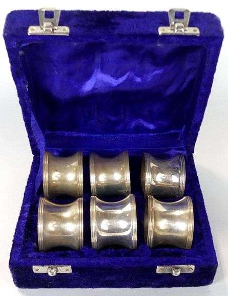 SET OF ANTIQUE NAPKIN RINGS