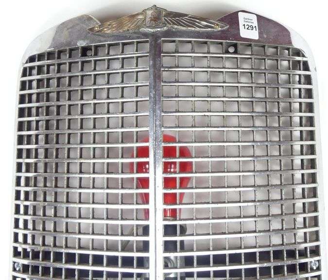 1937 VINTAGE CAR GRILLE/WALL LIGHT