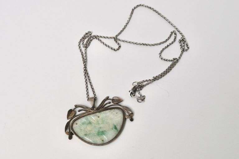 STERLING AND JADE PENDANT