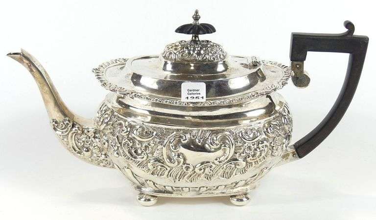 ENGLISH STERLING SILVER TEAPOT