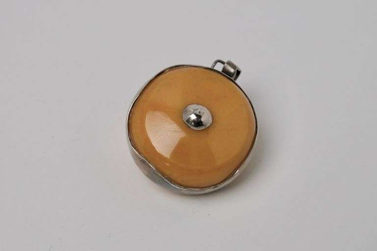 BUTTERSCOTCH AMBER PENDANT