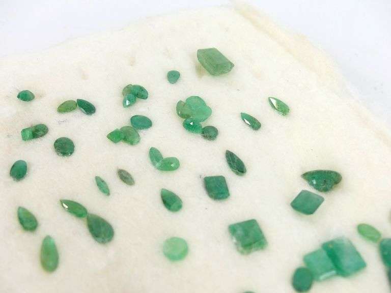 EMERALD GEMSTONES