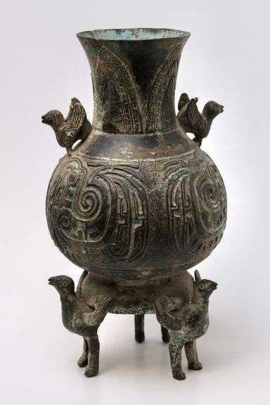 CHINESE BRONZE VASE