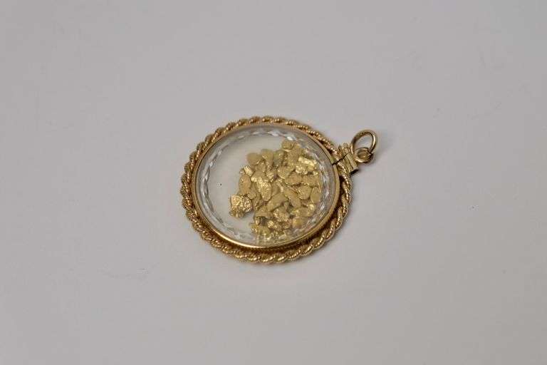 GOLD FLAKE PENDANT