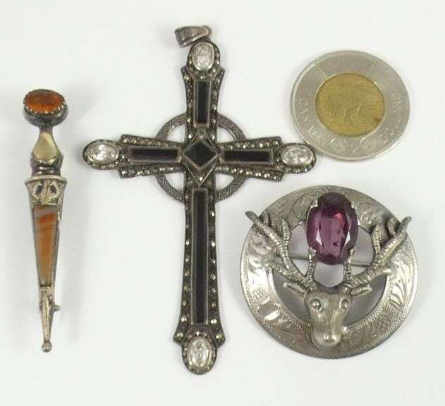 PENDANT & TWO PINS