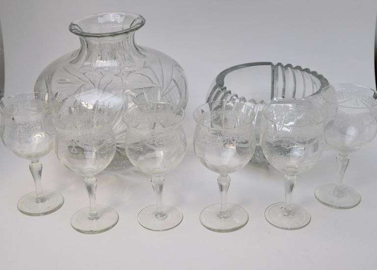 CRYSTAL VASE AND GLASSES