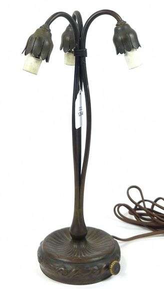 TIFFANY TABLE LAMP