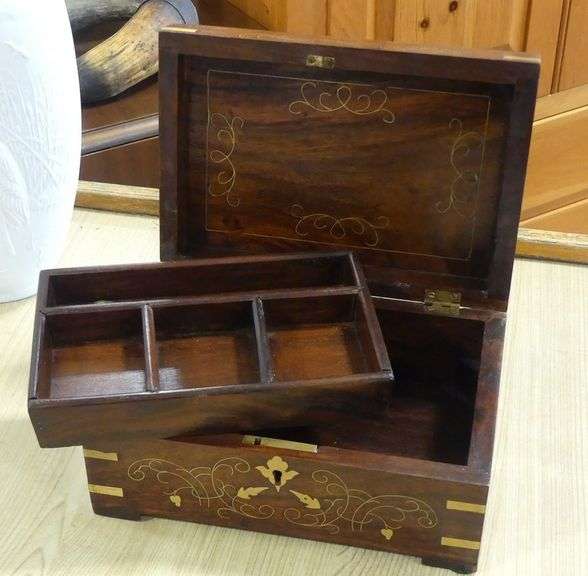 ROSEWOOD JEWELLERY BOX